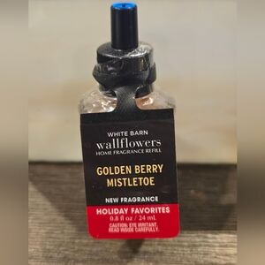 Bath & Body Works White Barn Golden Berry Mistletoe Fragrance Refill Wallflower